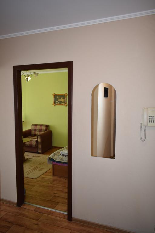 Apartment On Vasylya Chervoniya 67 Rivne Exterior photo